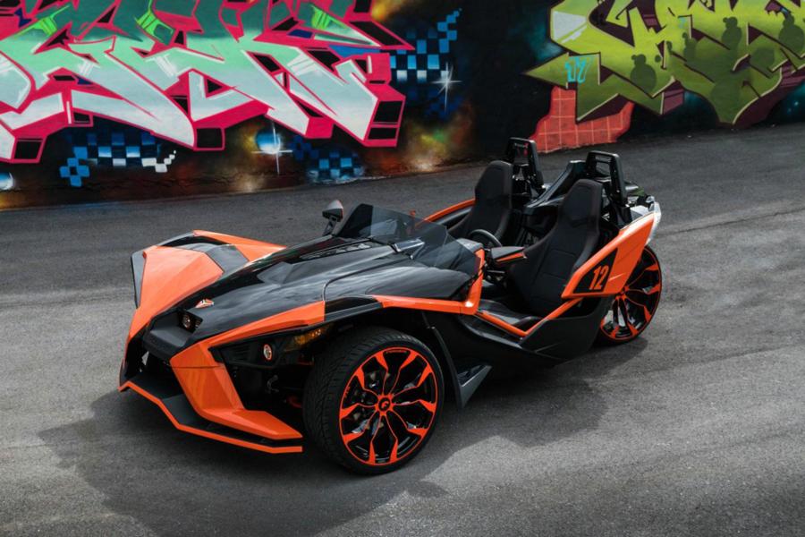  Polaris Slingshot on Forgiato Wheels (F2.16-M) 2017 года  (фото 1 из 6)